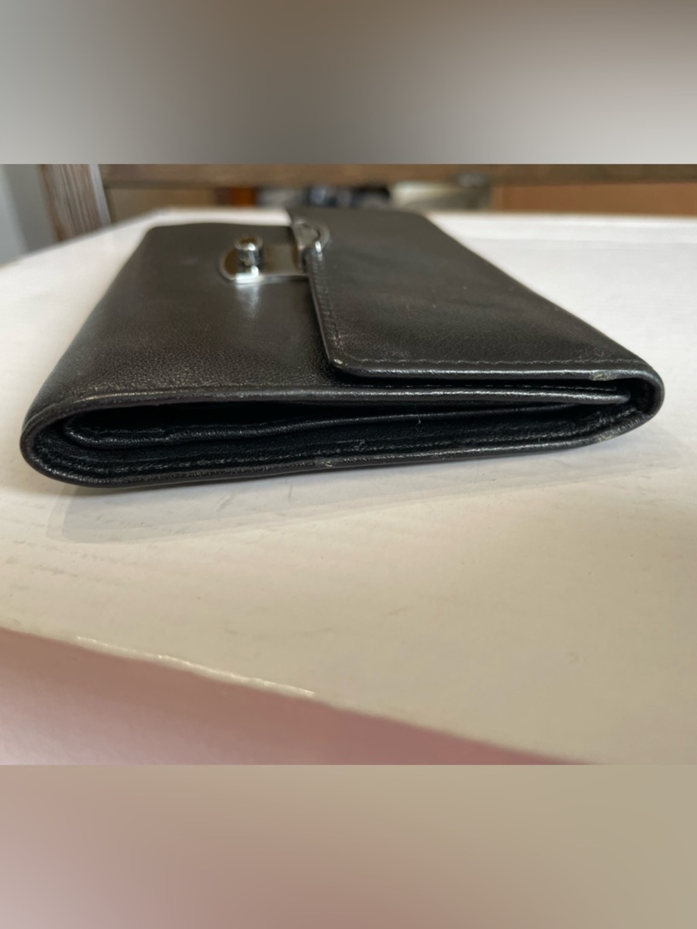 Prada 100% leather Wallet Vintage black Squeeze Lock - Picture 7 of 16